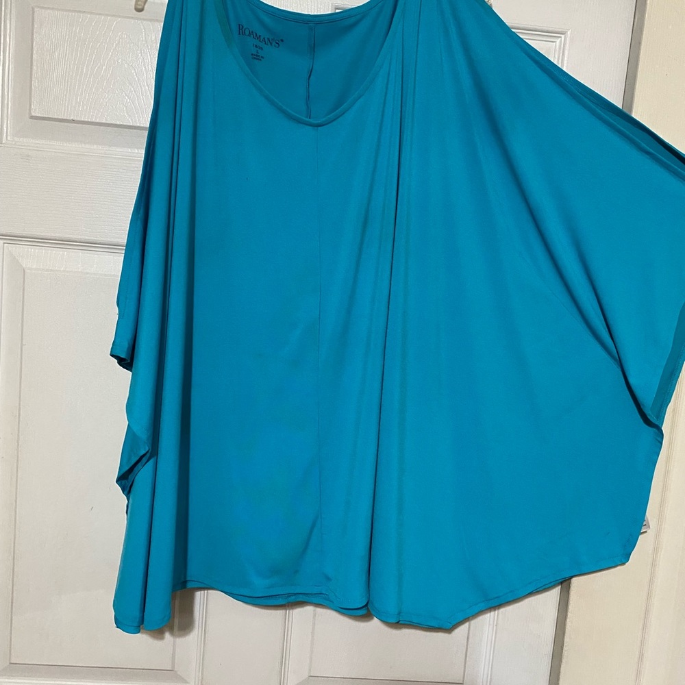 Slit Sleeve Sea Blue Roaman’s knit top